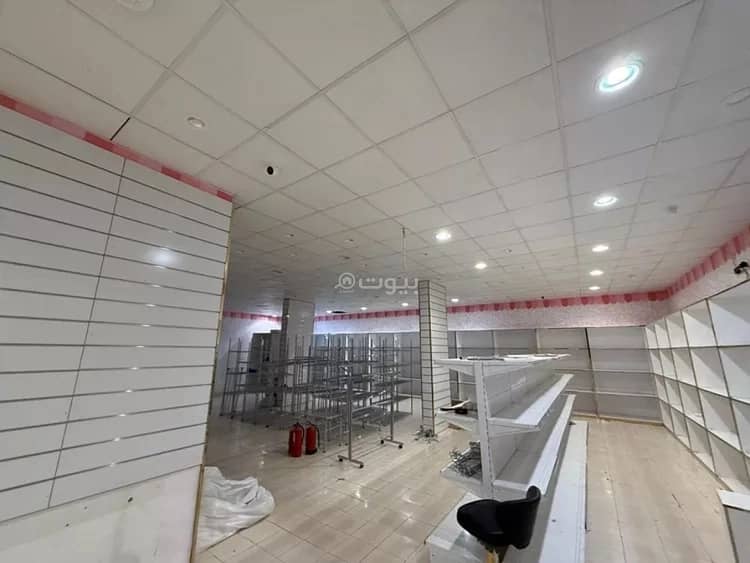 shop in Al Qaswa, Madinah 9