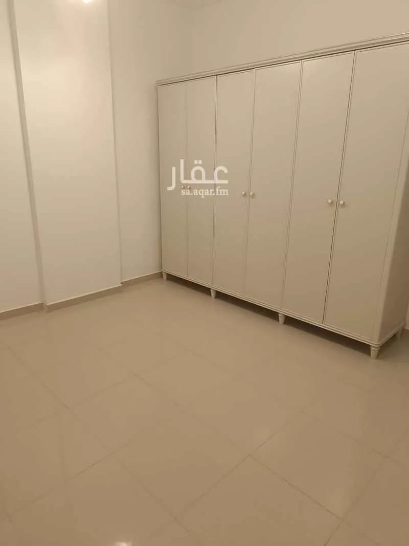 3 bedroom apartment in Al Rawdah 4