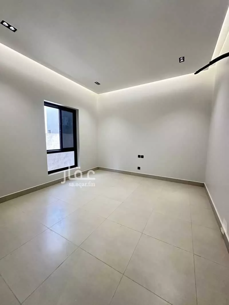 الطابق في الزمرد