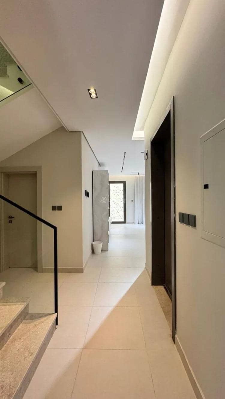 5 bedroom villa in King Khalid International Airport, Riyadh 17
