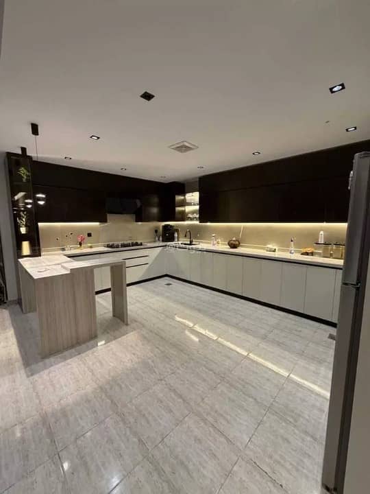 5 bedroom villa in Khuzam, Riyadh 10