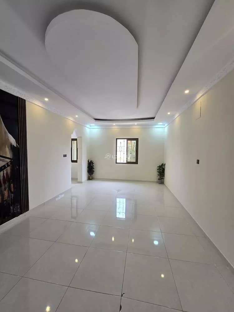 6 bedroom villa in Dahiat King Fahd, Eastern Province 11