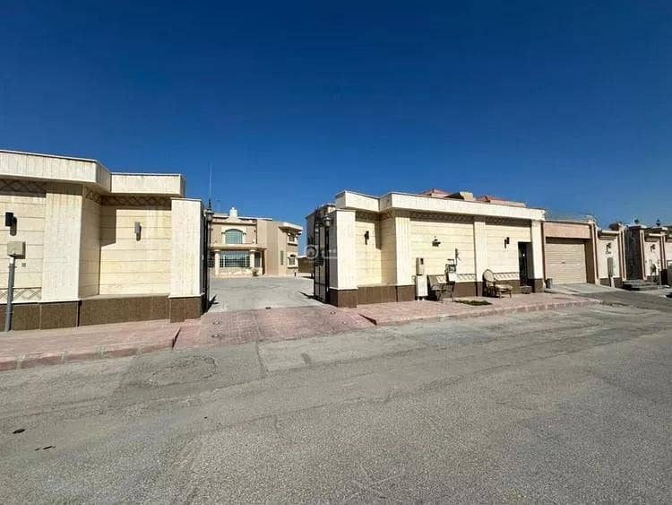 فيلا 4 غرف في الجامعيين، الدمام 4