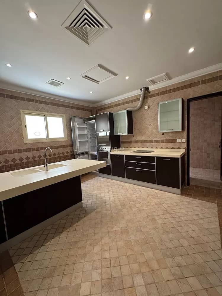 4 bedroom villa in Al Yarmouk, Eastern Province 7
