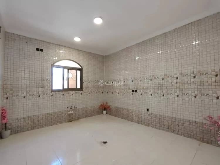 4 bedroom apartment in Dahiat King Fahd, Eastern Province 5