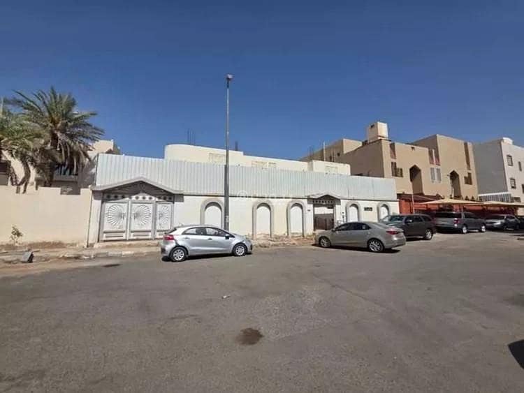 5 bedroom villa in Al Uyun, Madinah 2
