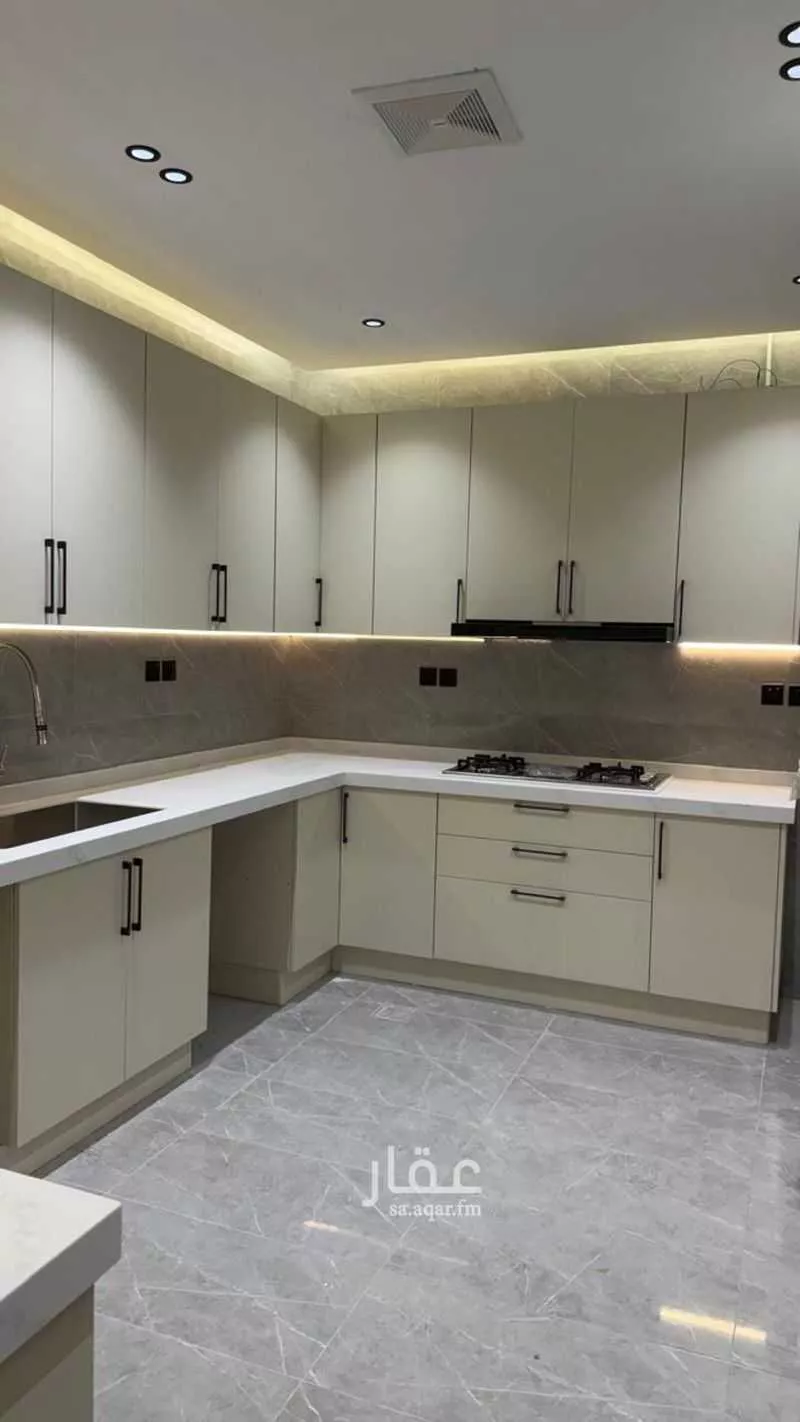 4 bedroom apartment in Al Rawdah 7