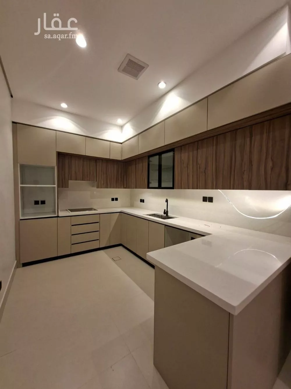 3 bedroom apartment in Al Qairawan 4