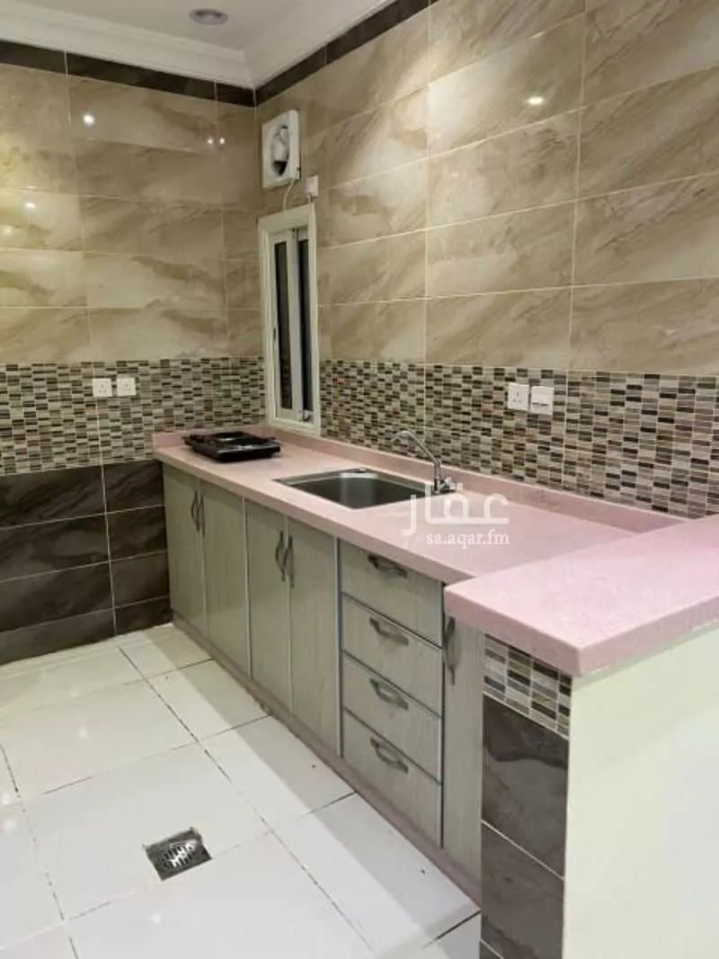 2 bedroom apartment in Al Hamdaniyah 4