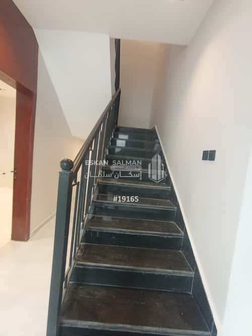 5 bedroom apartment in Al Janadriyah 4