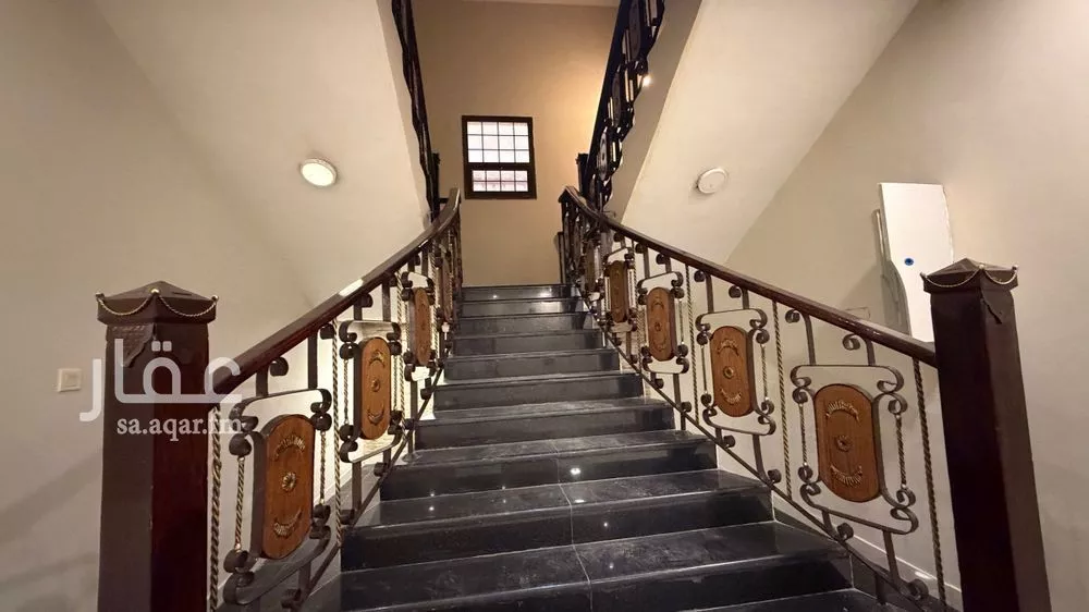 4 bedroom villa in Ash Shulah 16