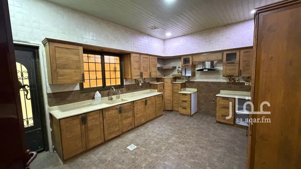 4 bedroom villa in Ash Shulah 19