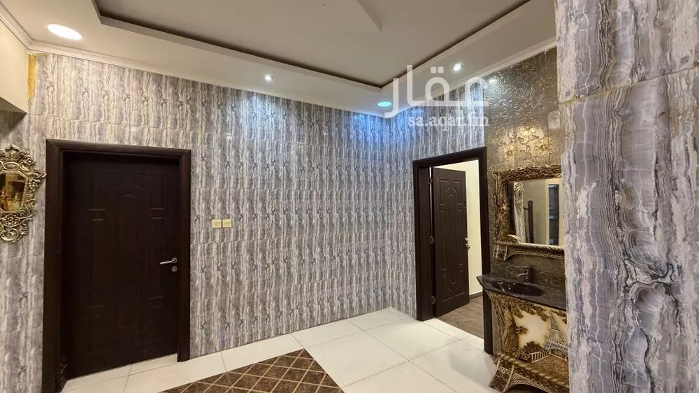 4 bedroom villa in Ash Shulah 6