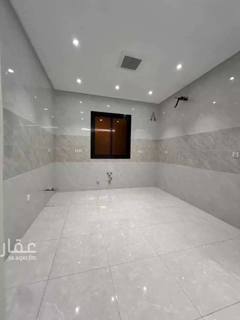 5 bedroom apartment in Al Marwa 3