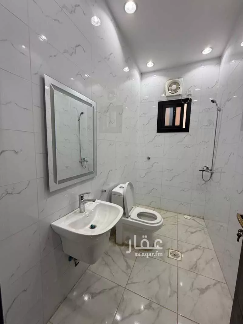 4 bedroom apartment in Az Zomorod 7