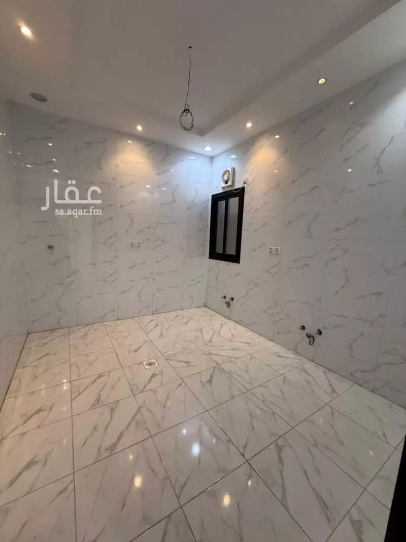 4 bedroom apartment in Az Zomorod 8