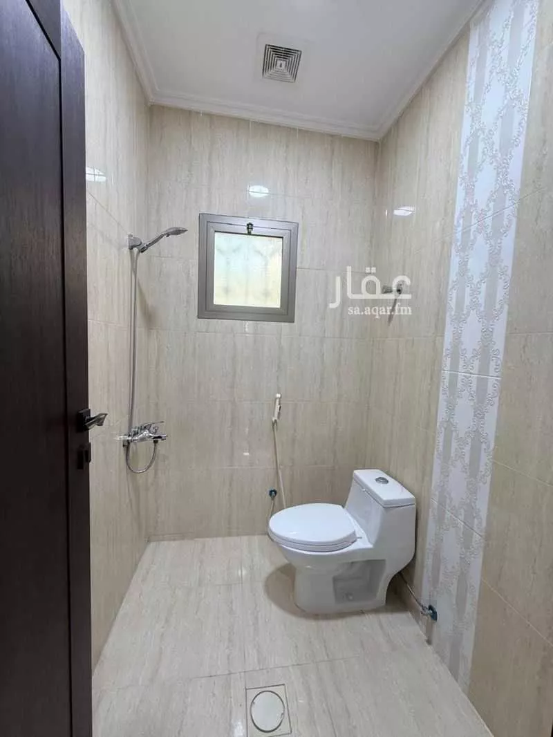 فيلا 7 غرف في ضاحية الملك فهد 14