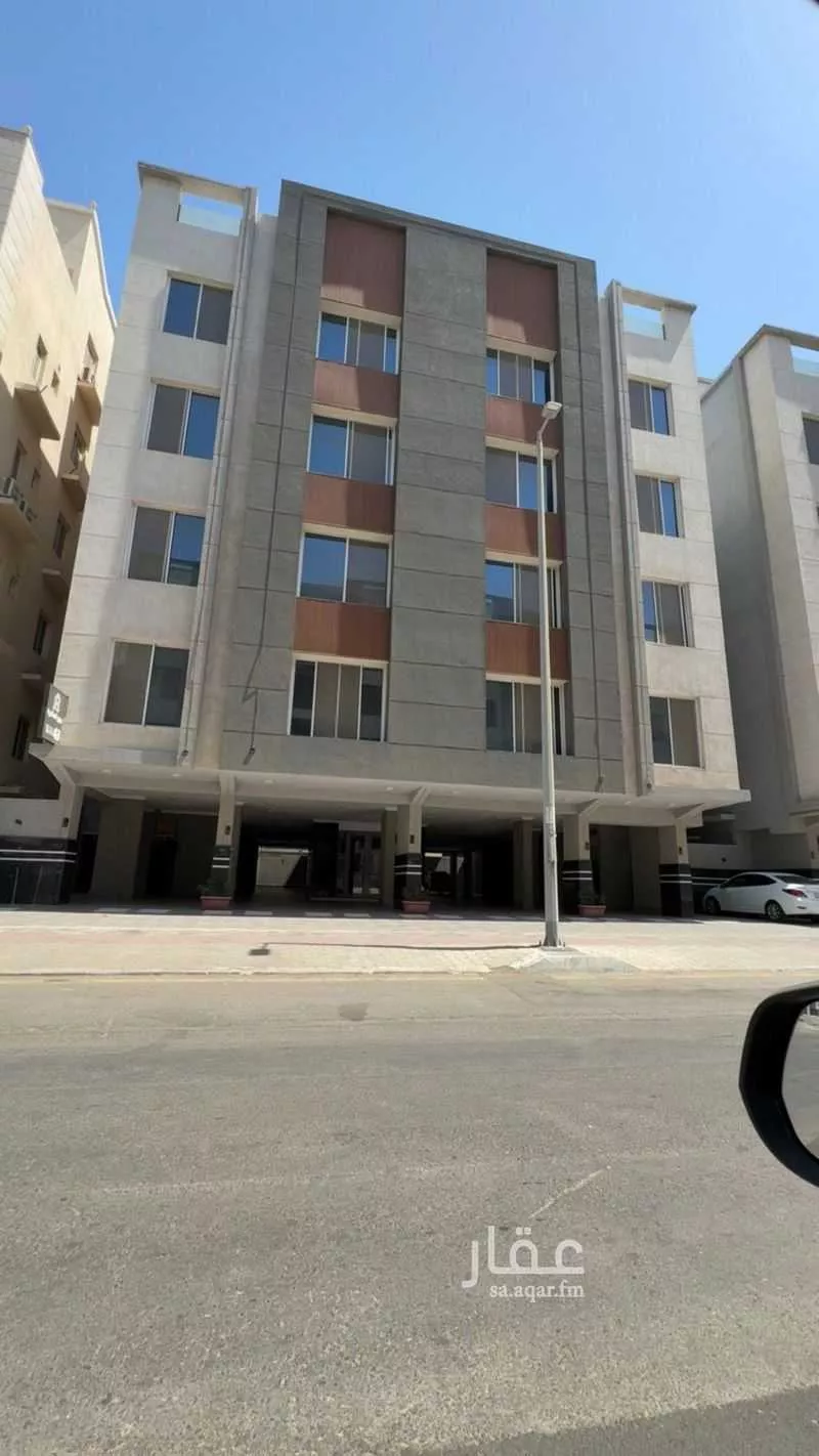 5 bedroom apartment in Al Marwa 2