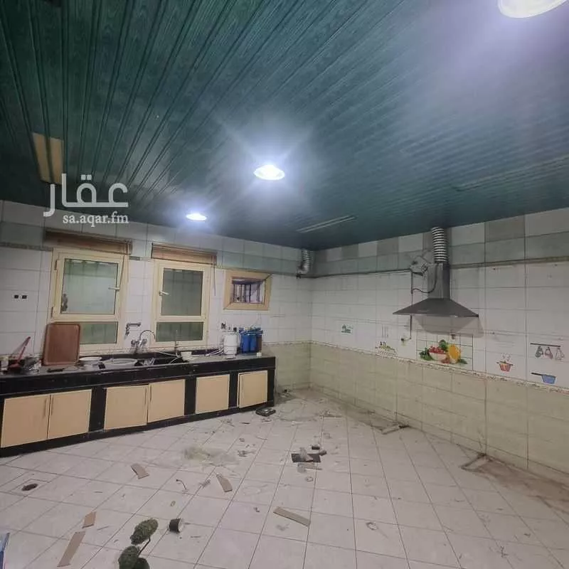 فيلا 12 غرف في احد 11