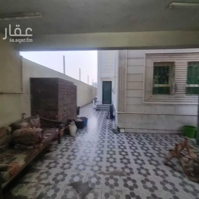فيلا 12 غرف في احد 20