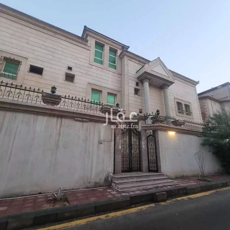 فيلا 12 غرف في احد 25