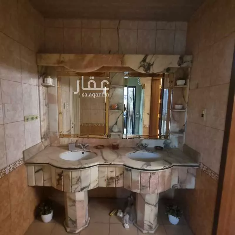 فيلا 12 غرف في احد 28