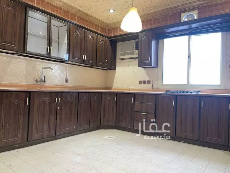 6 bedroom apartment in Al Marwa 11