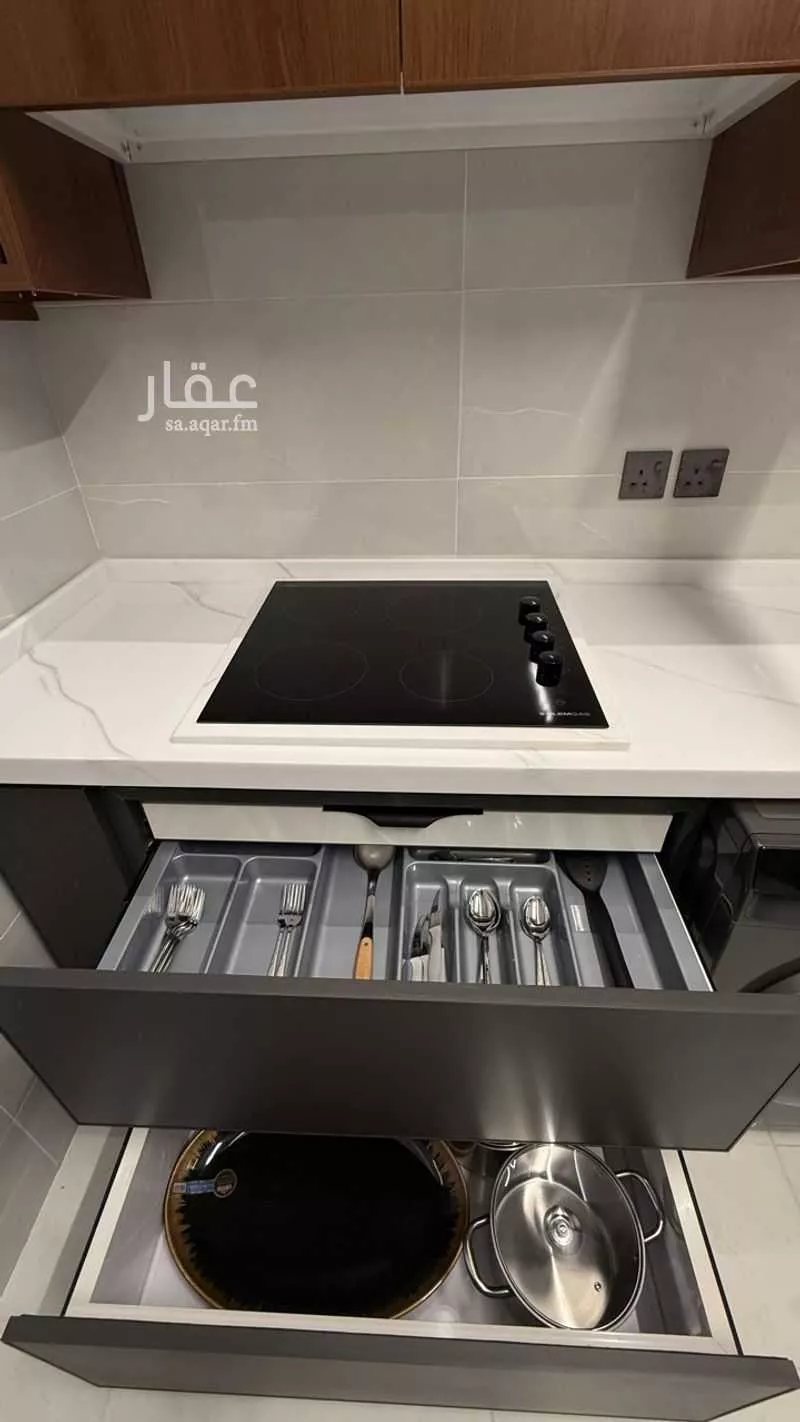 3 bedroom apartment in Al Salamah 17