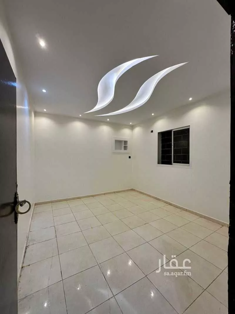 شقة 3 غرف في الرمال 10