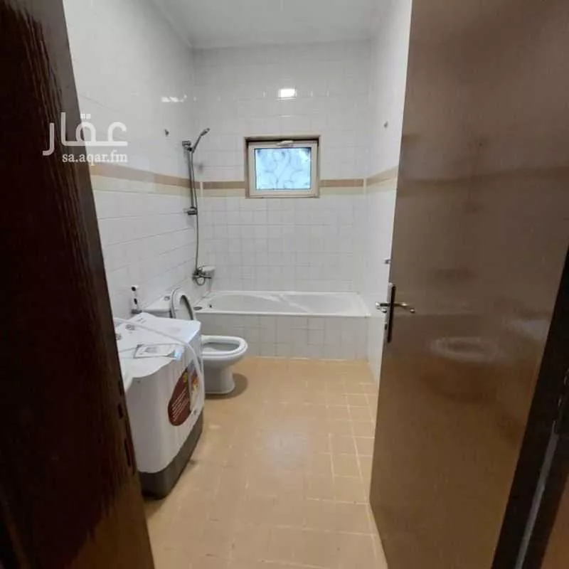 2 bedroom apartment in Al Sharafiyah, Jeddah 16