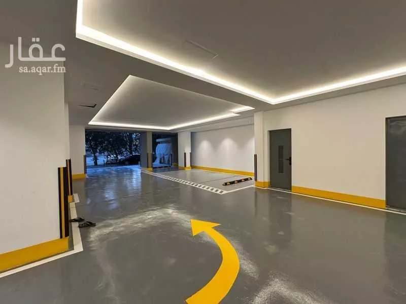 6 bedroom apartment in Al Salamah 6
