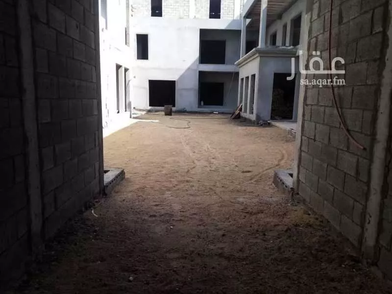 5 bedroom villa in Ash Sharq 9