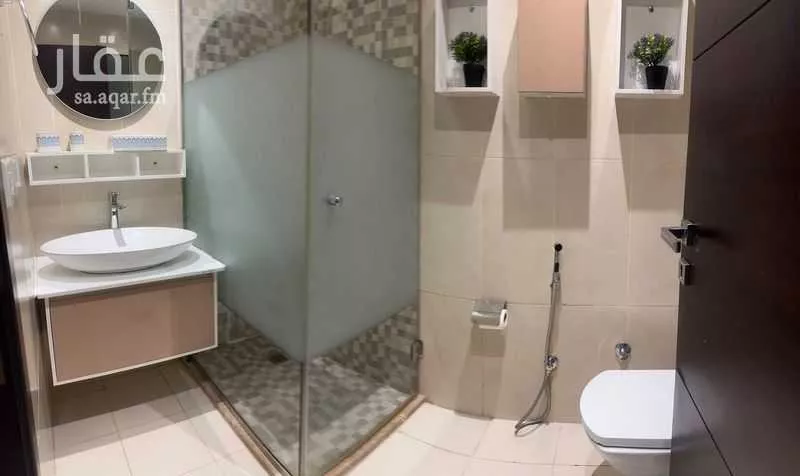 3 bedroom apartment in Al Shati 7