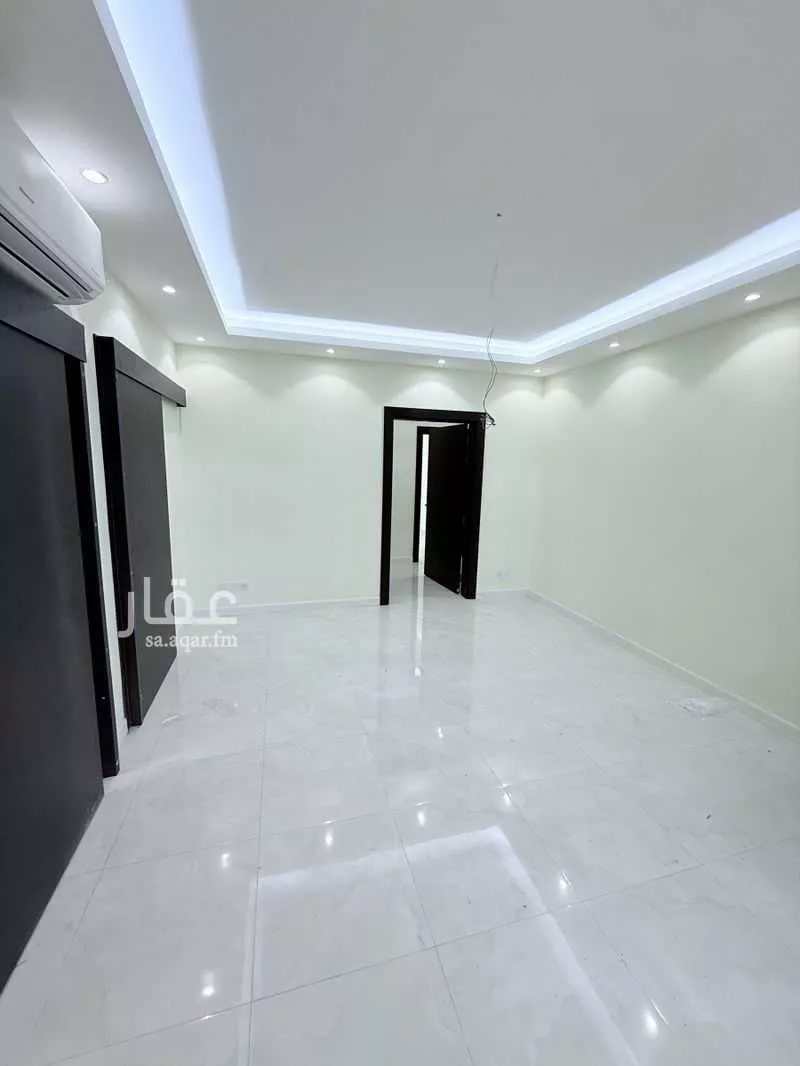 5 bedroom apartment in Al Rabwa 5