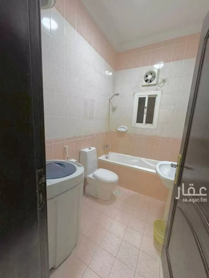 3 bedroom apartment in Al Naseem 6