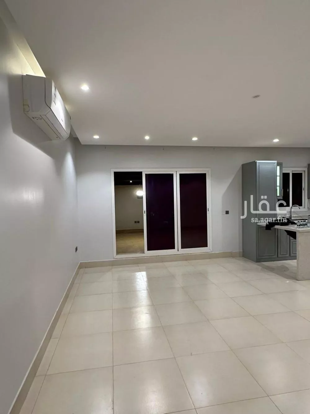 4 bedroom apartment in Al Qairawan 6