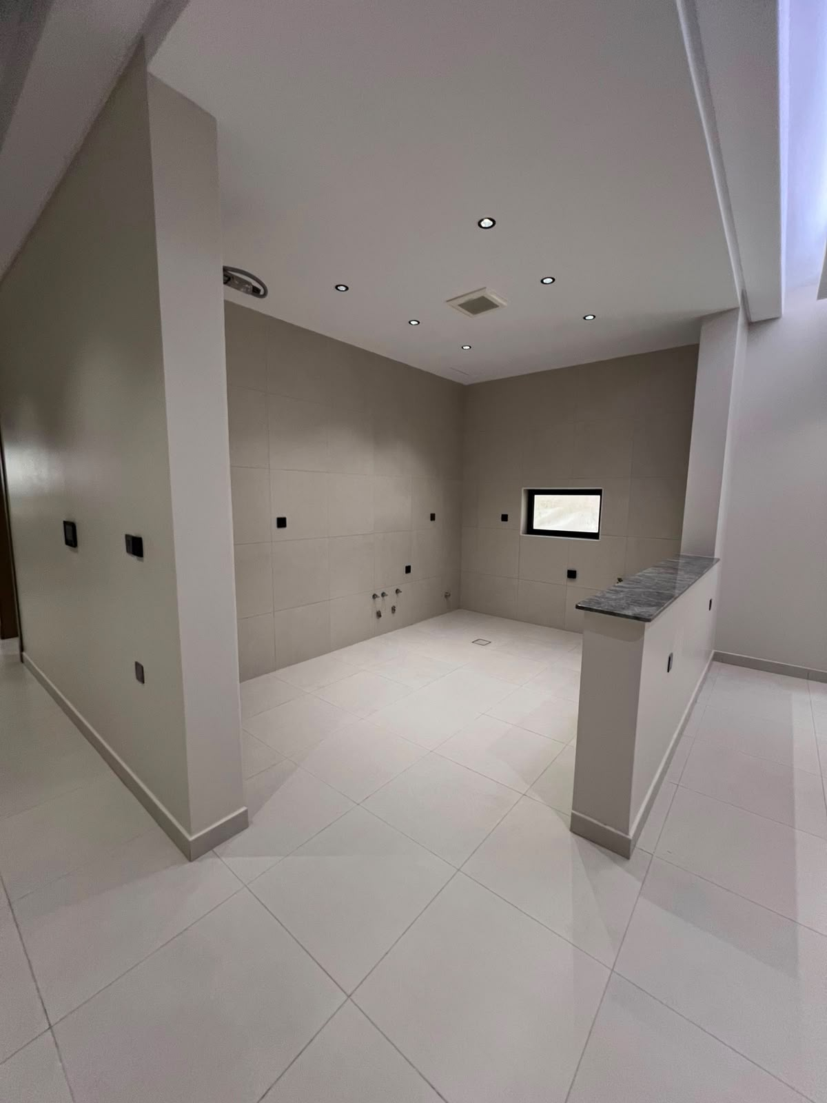 3 bedroom apartment in Al Rawdah, Jeddah 10