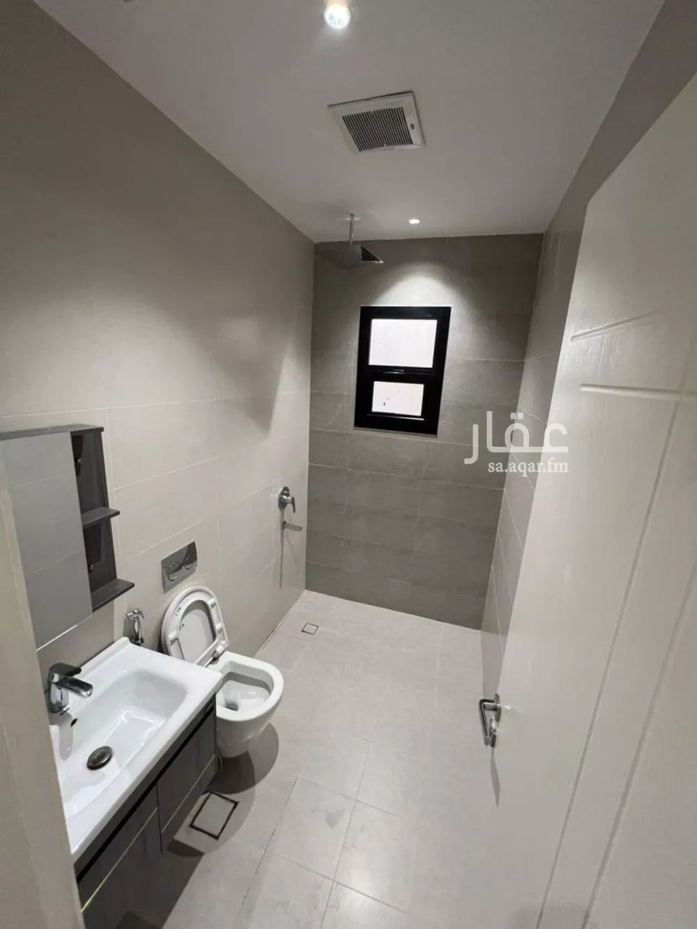 5 bedroom apartment in Al Qadisiyah 9