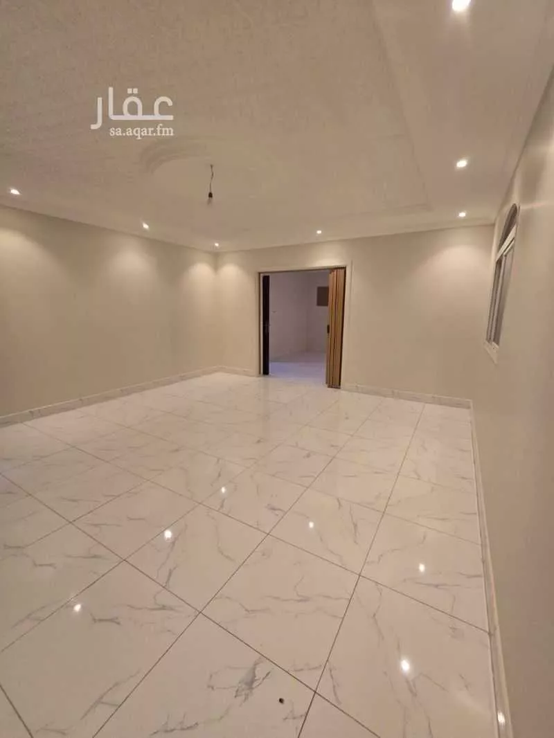 3 bedroom apartment in Al Rabwa 5