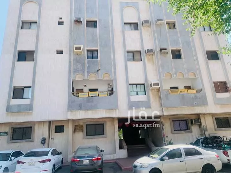 4 bedroom apartment in Al Rabwa 4