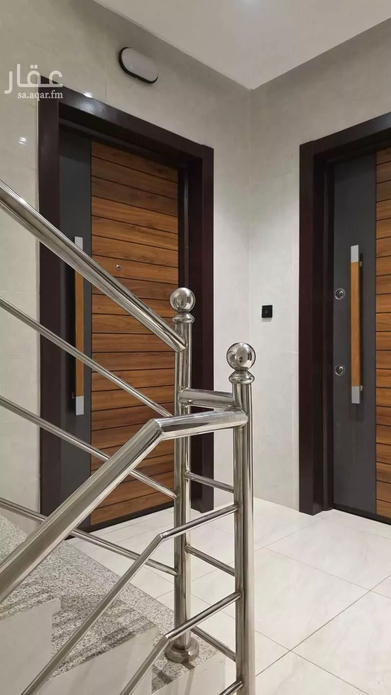5 bedroom apartment in Al Manar 8
