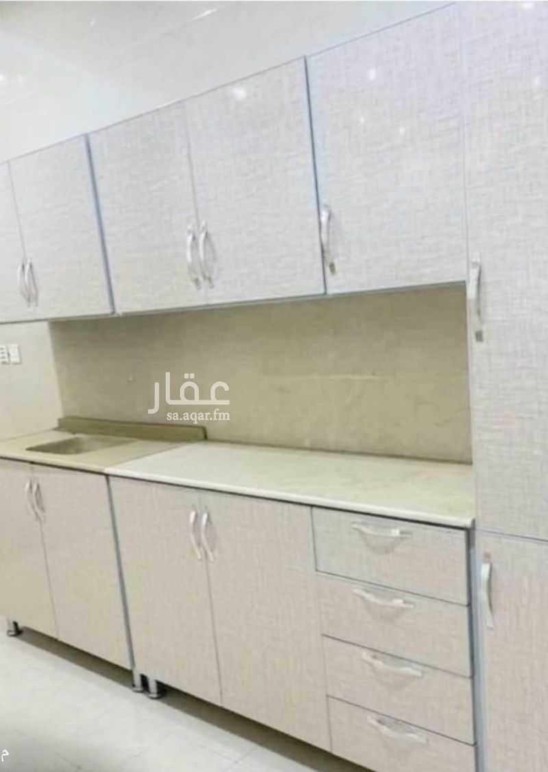 شقة 4 غرف في الزمرد، جدة 2