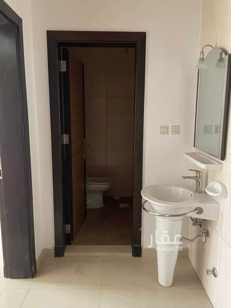 2 bedroom apartment in Al Rawdah 4