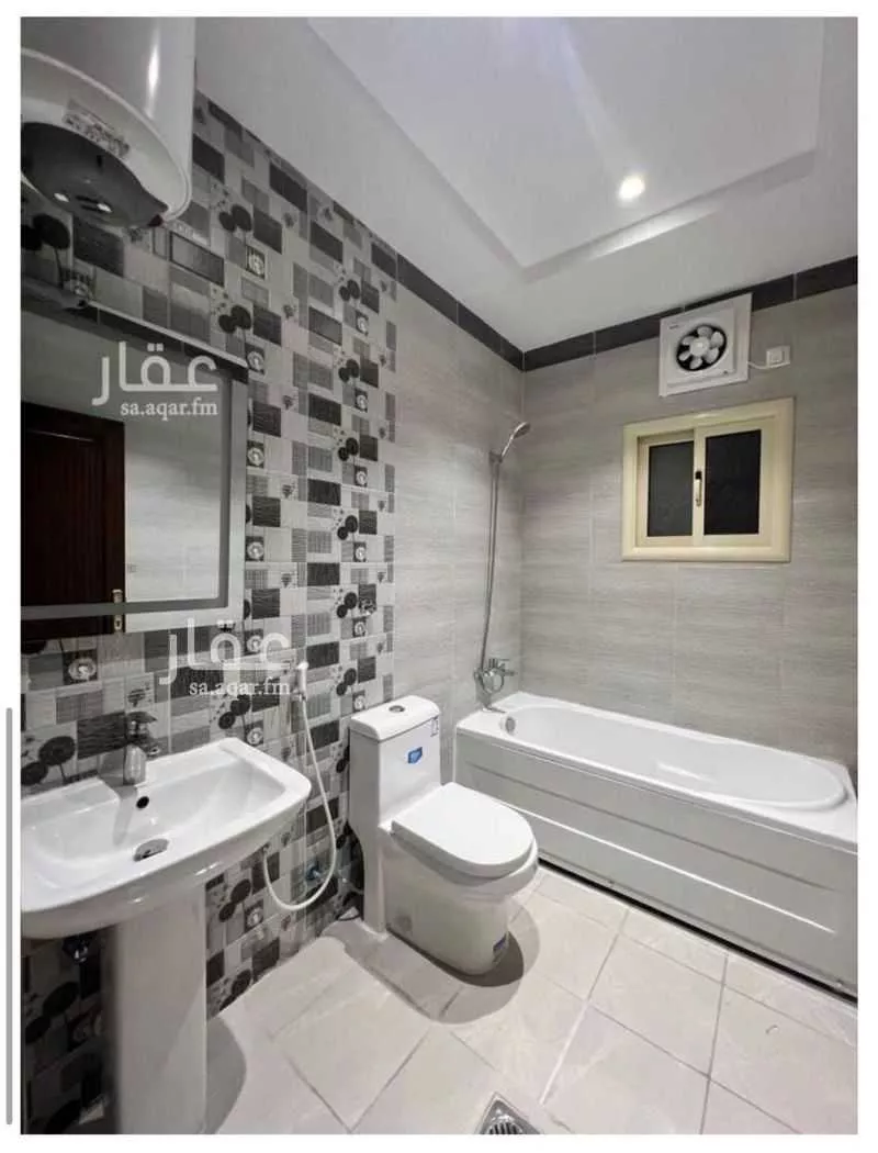 6 bedroom apartment in Al Wurud 4