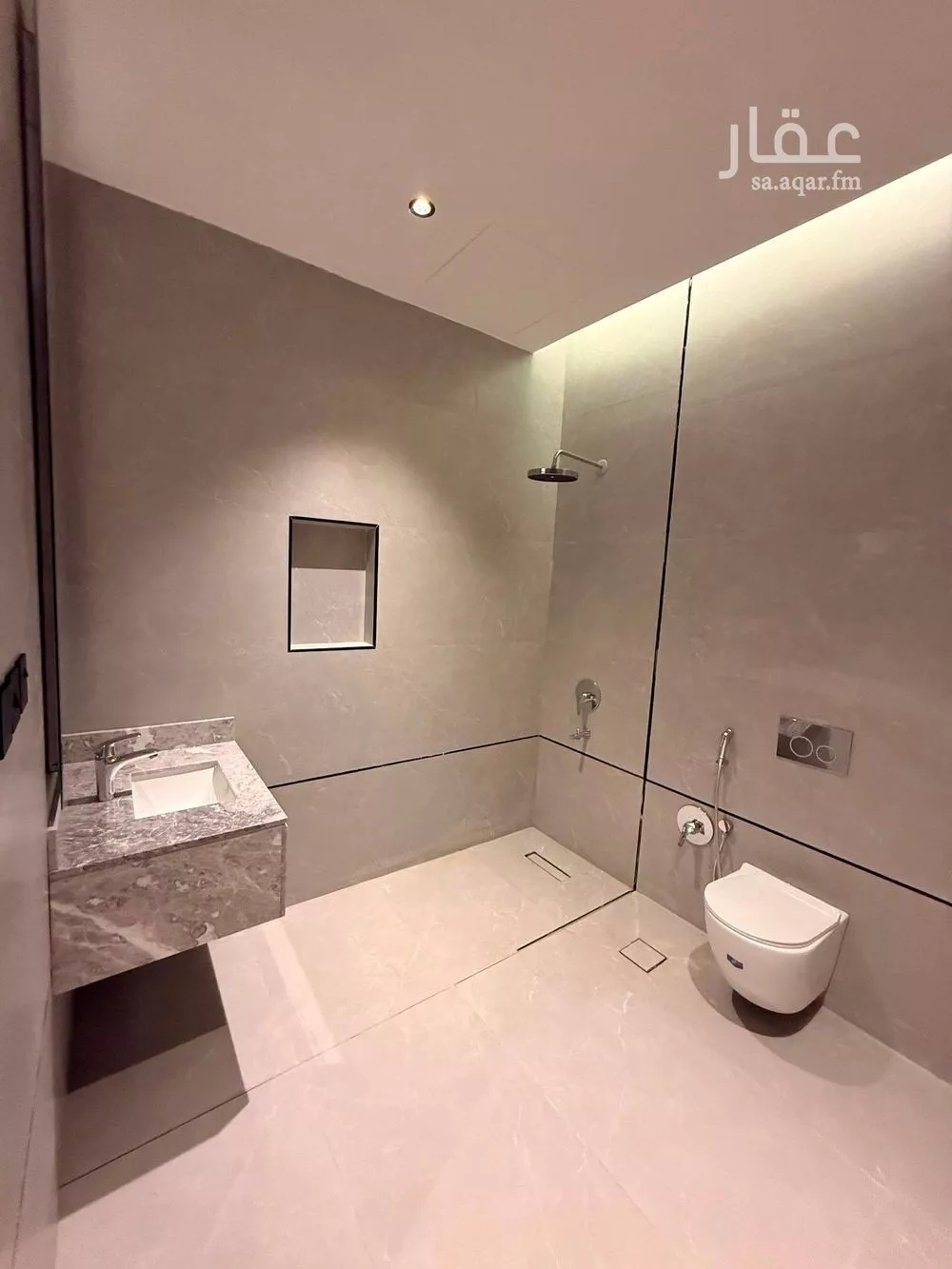 4 bedroom villa in Al Rimal, Riyadh 14