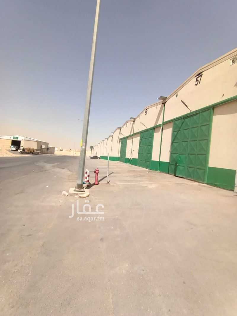 1 bedroom warehouse in Al Aziziyah, Riyadh 7