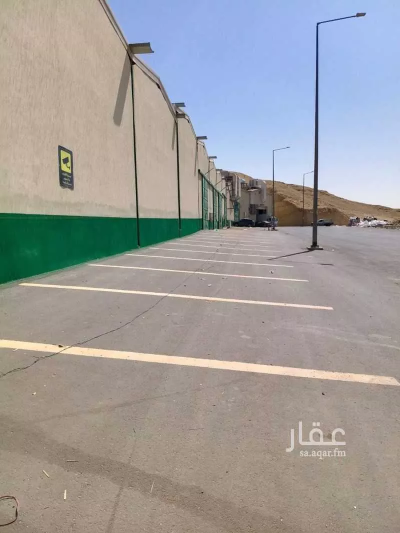 1 bedroom warehouse in Al Aziziyah, Riyadh