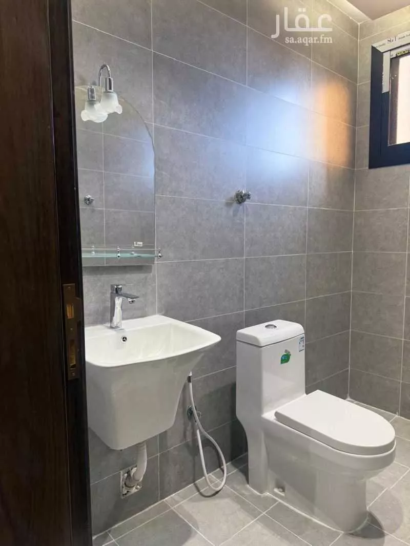 3 bedroom apartment in Al Falah 5