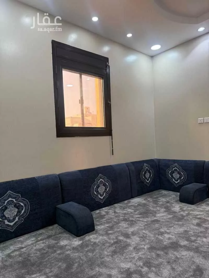 3 bedroom apartment in Al Falah 10