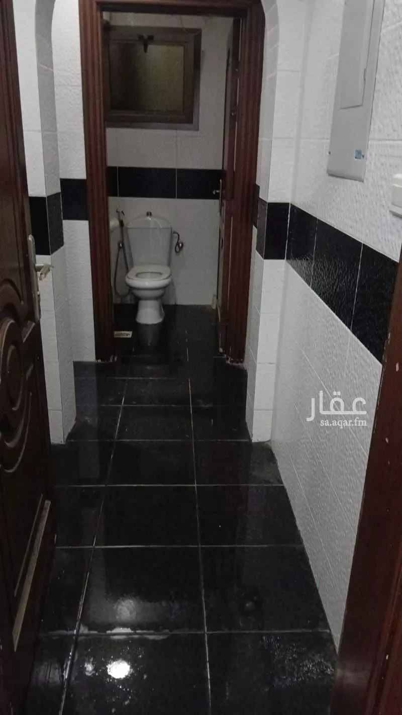 5 bedroom office in Bani Harithah, Madinah 2